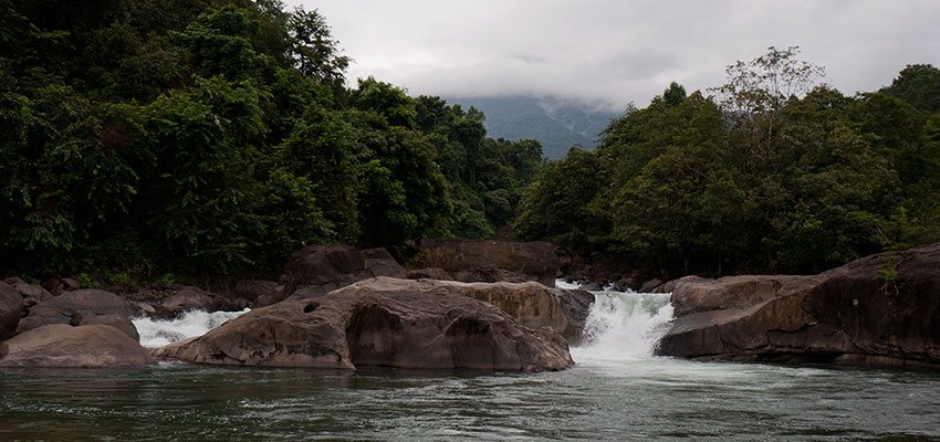 aripppara-waterfall