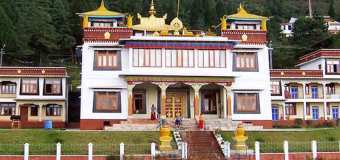 bomdila-monasteryt