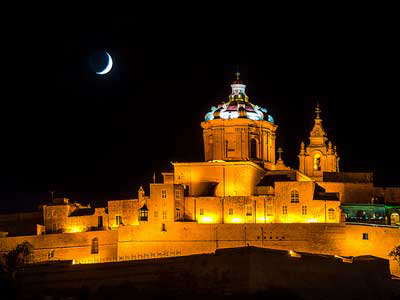 Buy vistors travel insurance Malta