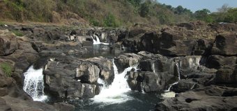 perunthenaruvi-waterfall