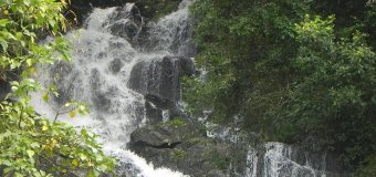 valanjanganam-waterfall